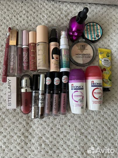 Декоративная косметика пакетом