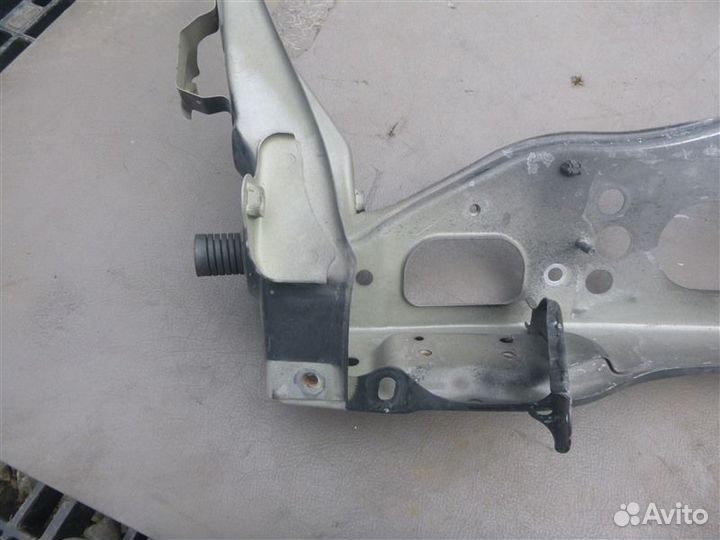 Телевизор передний левый Lexus Ls600Hl UVF46