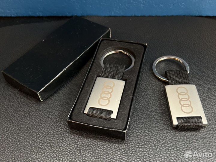 Автобрелок audi