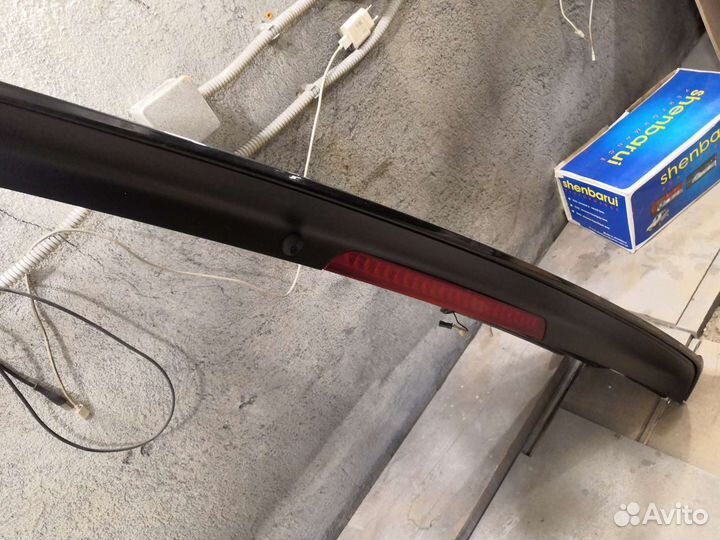 Спойлер верхний BMW E53 в сборе