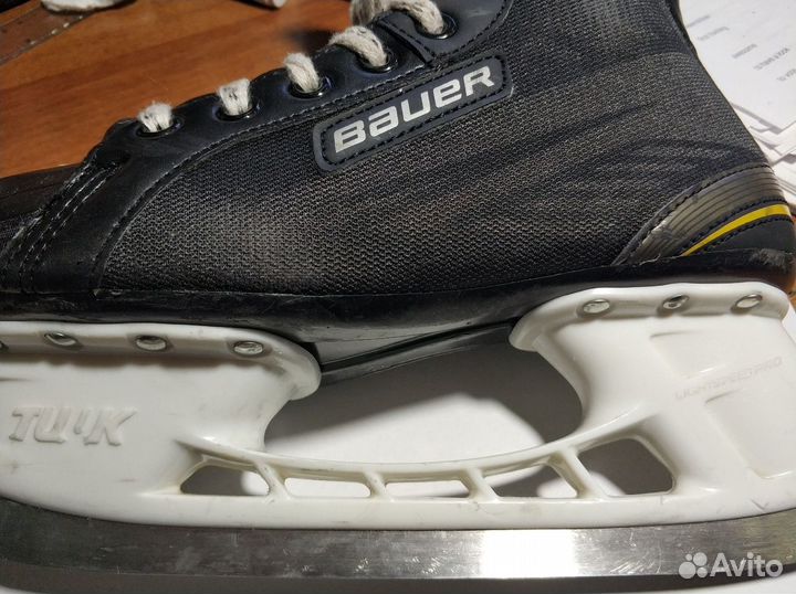 Хоккейные коньки Bauer supreme S140 (разм EUR38.5)
