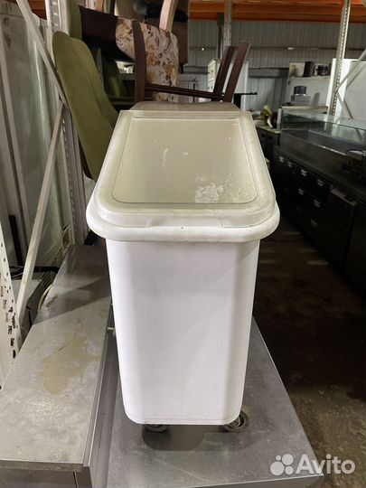 Контейнер для сыпучих продуктов Cambro IBS20