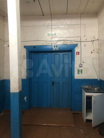 Здание, 318 м²