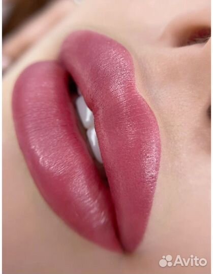 Перманентный макияж бровей губ и век татуаж