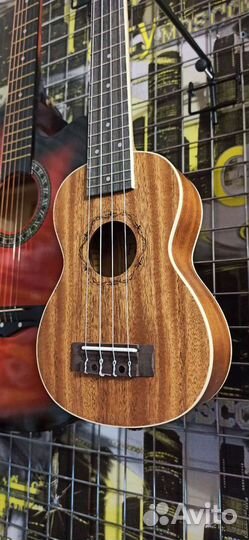 Укулеле сопрано + чехол