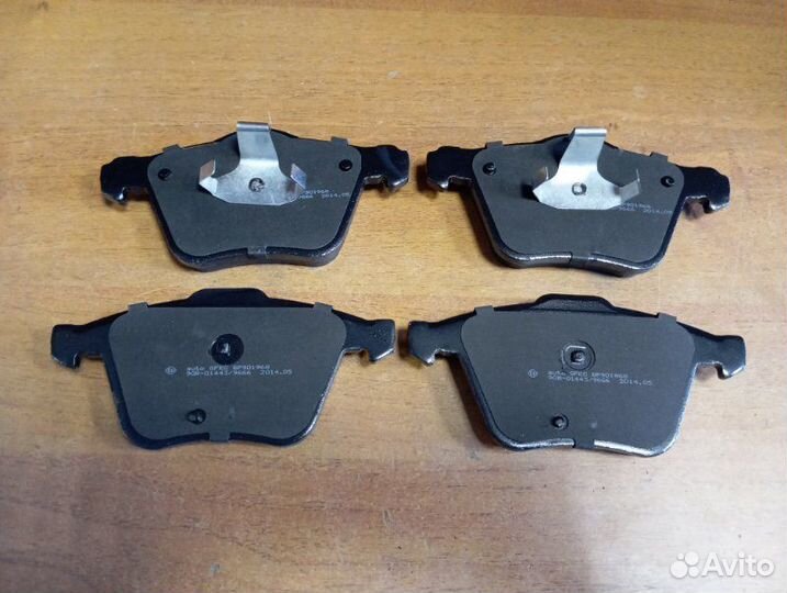 Колодки дисковые передние Volvo S80 2006 - 2016