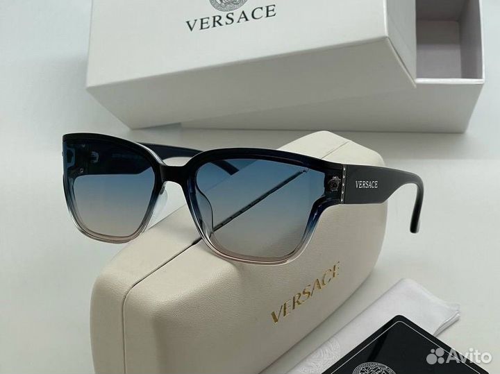 Солнцезащитные очки Versace новинка