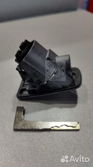 Замок двери Volvo XC-90 2016+ с ключем