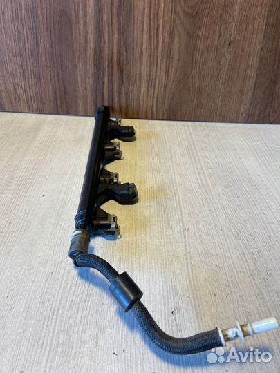 Топливная рампа Peugeot 408 EP6C 1 2012