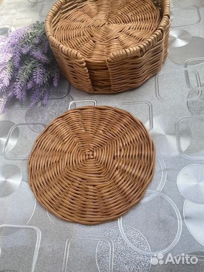 Набор плетёных подставок под горячее