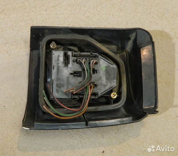 Фонарь левый универсал VW Passat B3 (дефект)