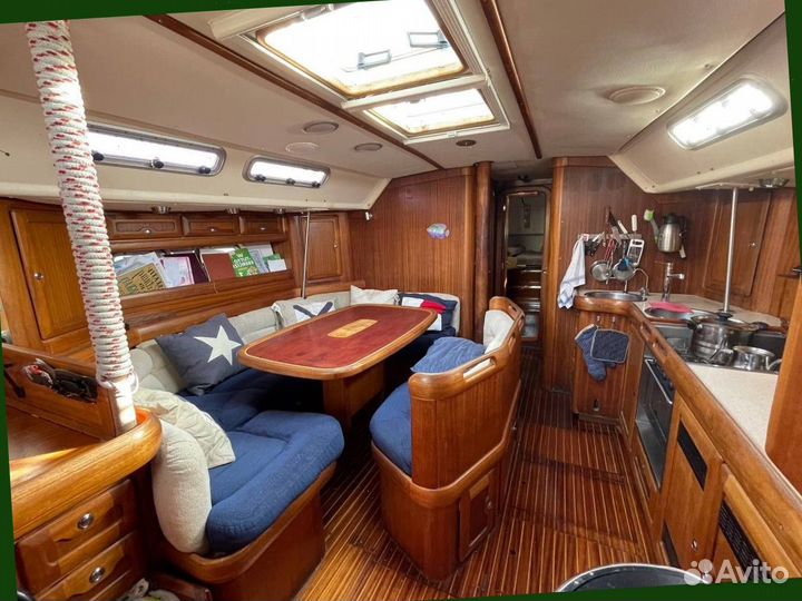 Недельный поход на парусной яхте