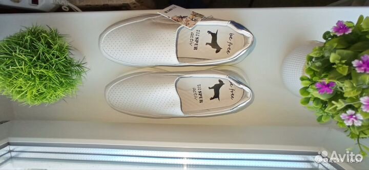 Женские кожаные кроссовки-слипоны Wun Der Spur