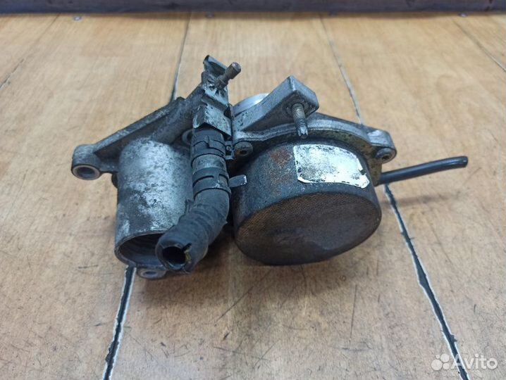 Вакуумный насос тормозной системы Ford Mondeo N7BA