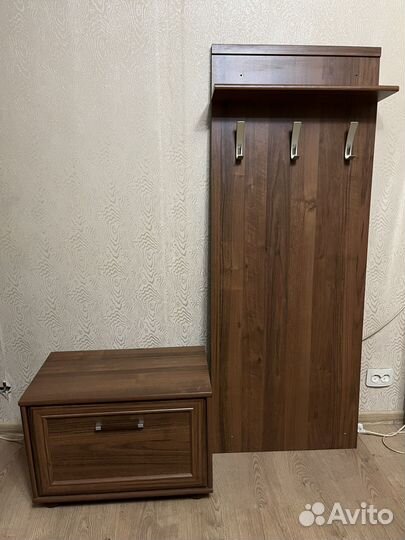 Вешалка в прихожую с тумбой