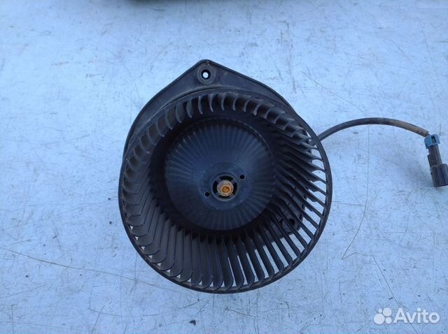 Моторчик отопителя Лада Приора