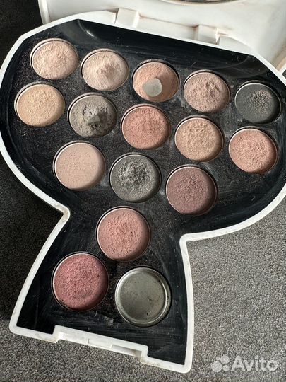 Палетка теней. Karl lagerfeld