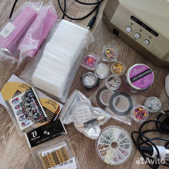 Лампа и аппарат для маникюра