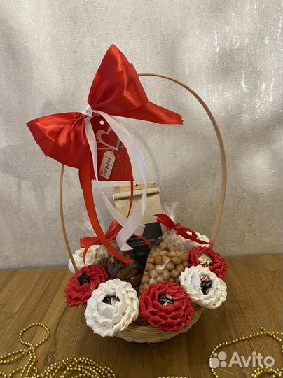 Кашпо / Корзина с чаем, кофе, конфетами в подарок