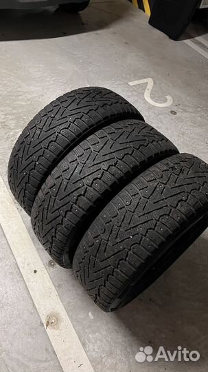 Pirelli Ice Zero 215/60 R17 100T