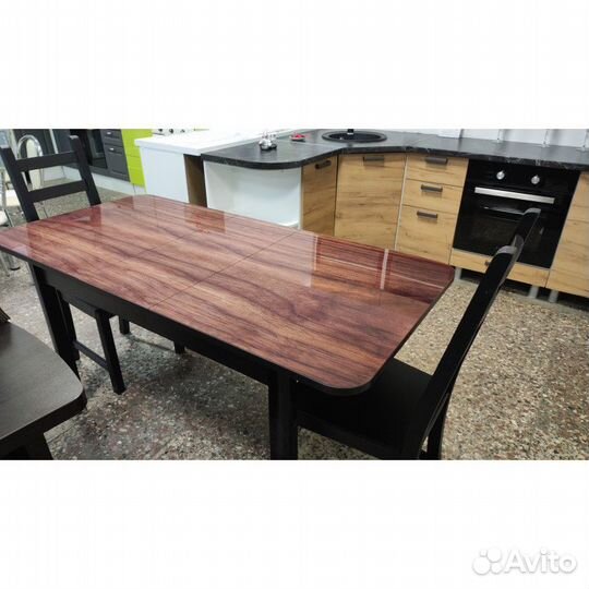 Кухонный стол Baut