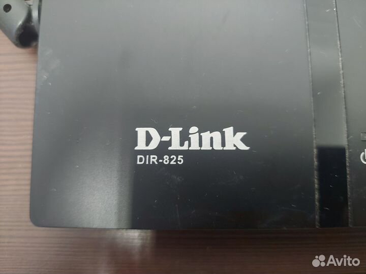 Роутер D-Link DIR-825