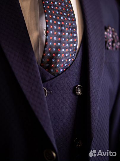 Мужской костюм тройка