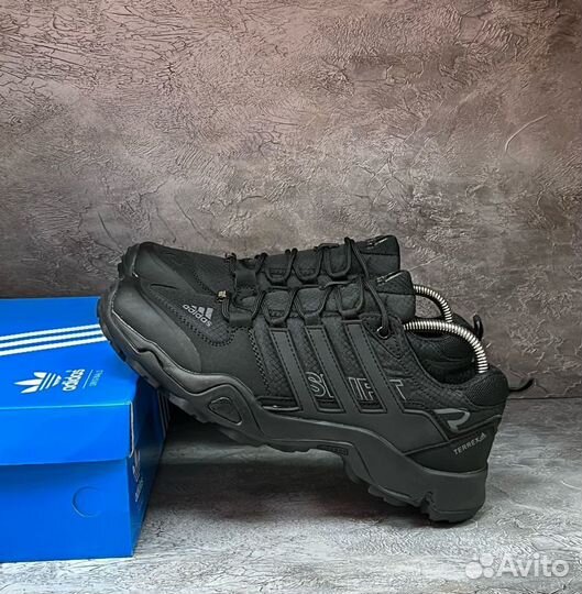 Кроссовки осенние Adidas Terrex