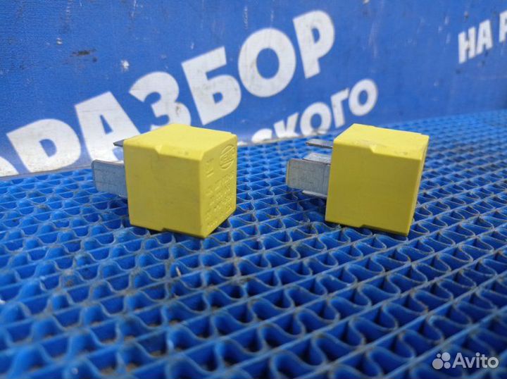 Реле Opel Astra H купе 2008