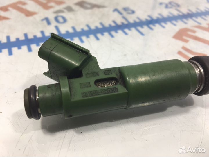 Форсунка топливная 2325022040 Тойота Королла Версо