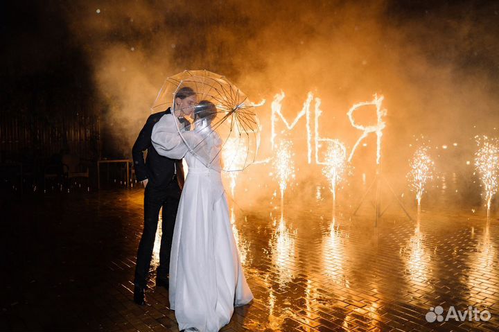 Фейерверки на свадьбу. Тяжелый дым. Конфетти