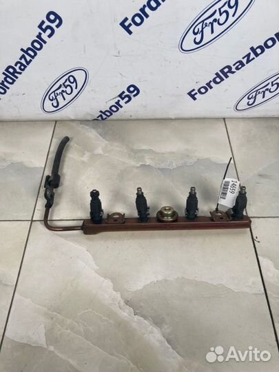 Рампа топливная Toyota Corolla E120 1.6 (3ZZ-FE)