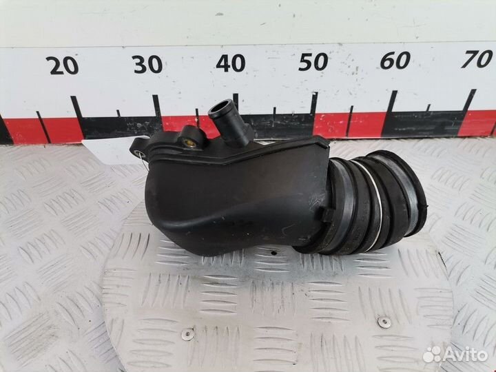 Патрубок воздушного фильтра Mercedes-Benz C-Класс