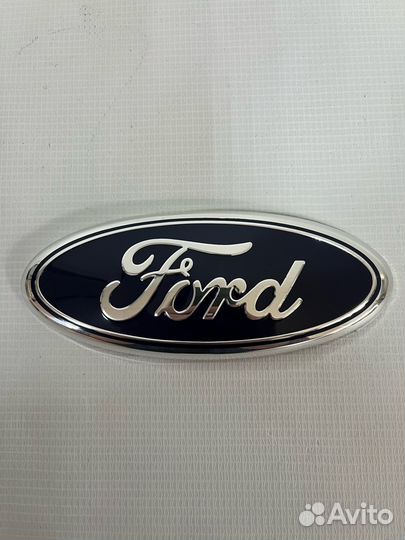 Передняя эмблема знак форд фокус 3