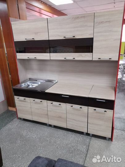 Кухонный гарнитур 2 метра. Новый. В наличии