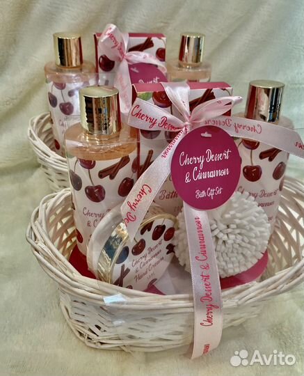 Подарочный набор в корзине