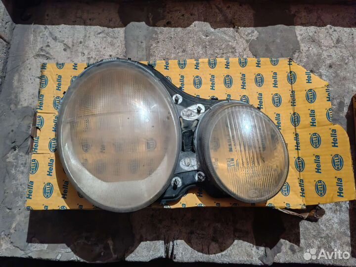 Стекло фары w210