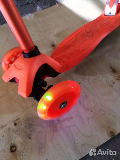 Самокат детский трехколесный