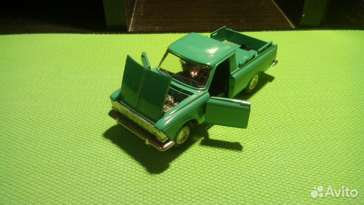Модель автомобиля москвич пикап (1:43,СССР)