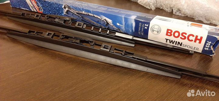 Щётка стеклоочистителя Bosch Twin Spoiler 703S
