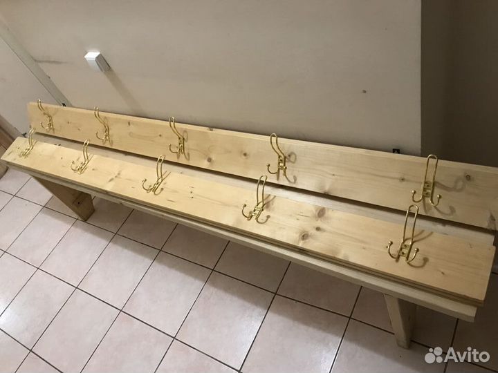 Вешалка настенная