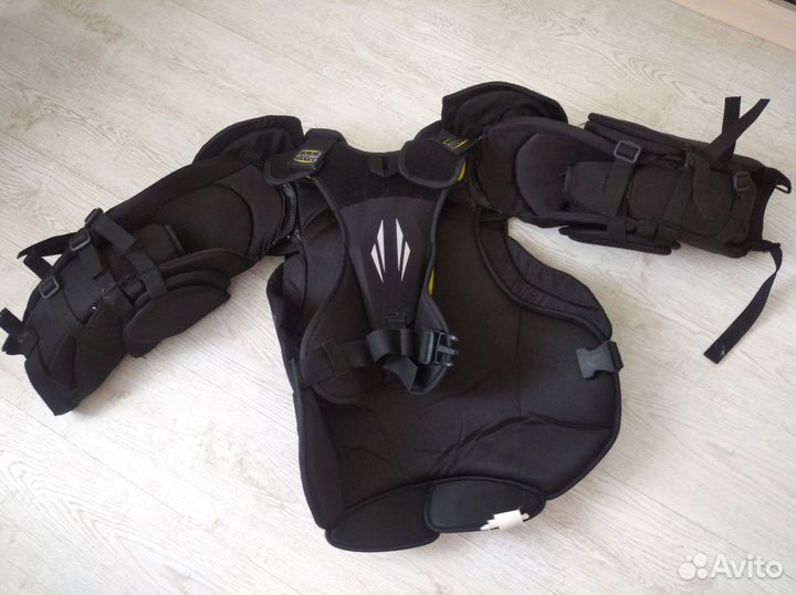 Вратарский нагрудник sr m