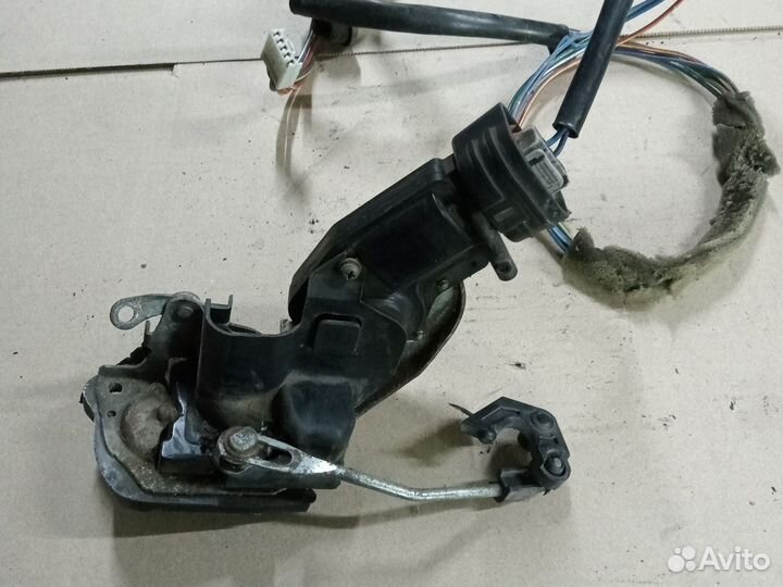 Замок двери задней правой для Chevrolet Tracker