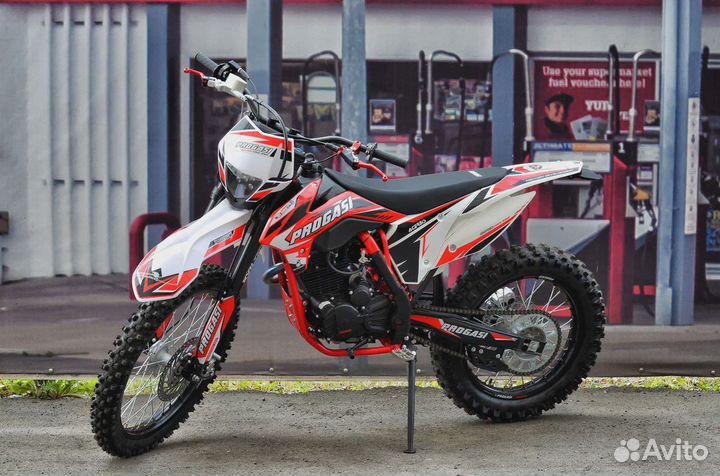 Мотоцикл Progasi Super Max 250 черно-красный