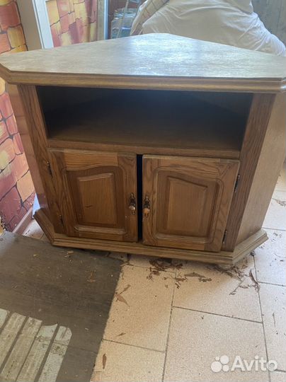 Тумба угловая под телевизор