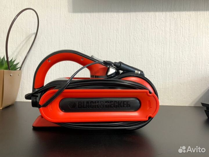 Автопылесос Black&Decker PAV1205