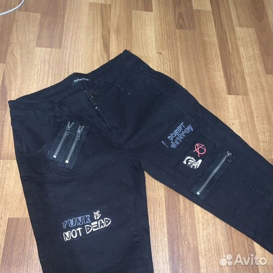 Джинсы женские