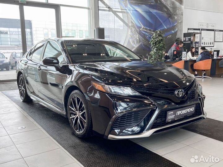 Toyota Camry 2.5 AT, 2021, 52 756 км