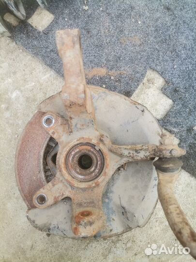 Honda civic 5d МКПП передний правый кулак