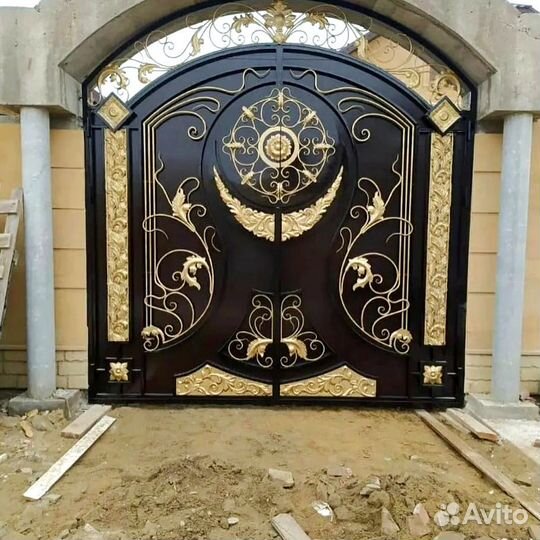 Ворота в Хасавюрте в дизайне лофт